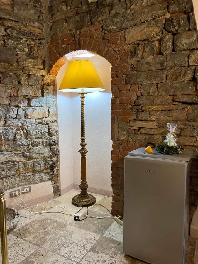 La Piazzetta Toscana B&B กัมปีลยา มาริตติมา ภายนอก รูปภาพ