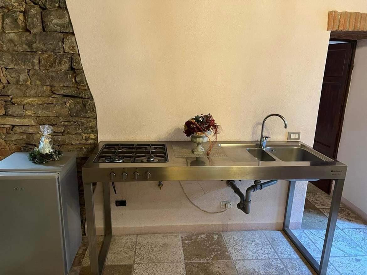 La Piazzetta Toscana B&B กัมปีลยา มาริตติมา ภายนอก รูปภาพ