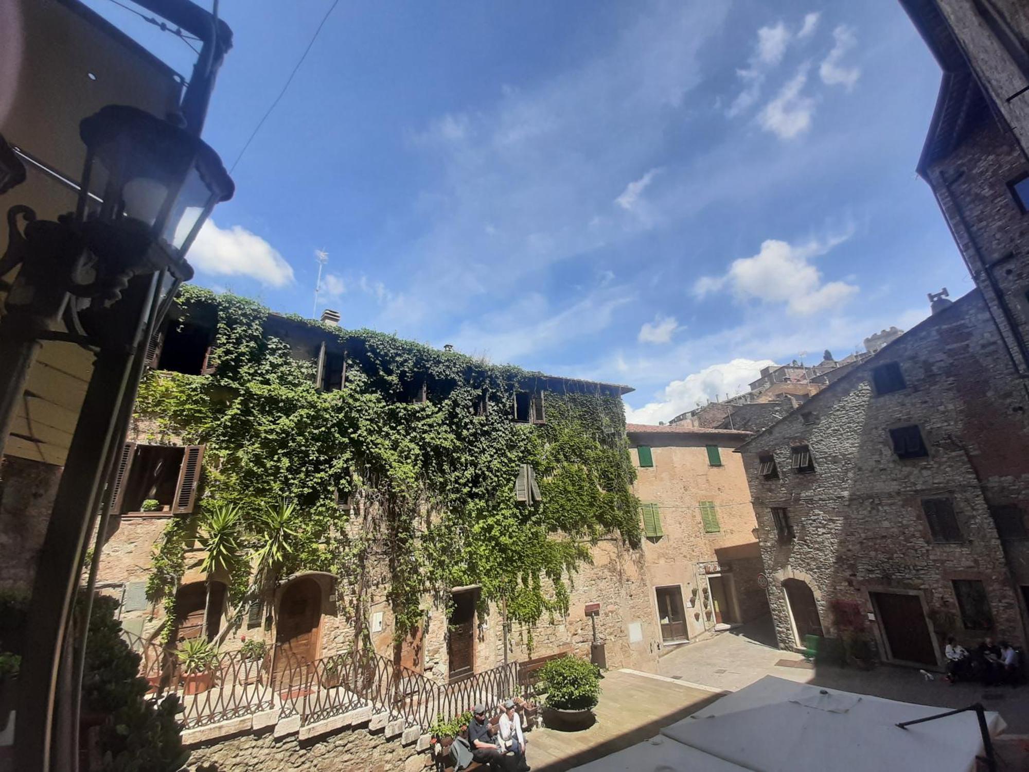 La Piazzetta Toscana B&B กัมปีลยา มาริตติมา ภายนอก รูปภาพ